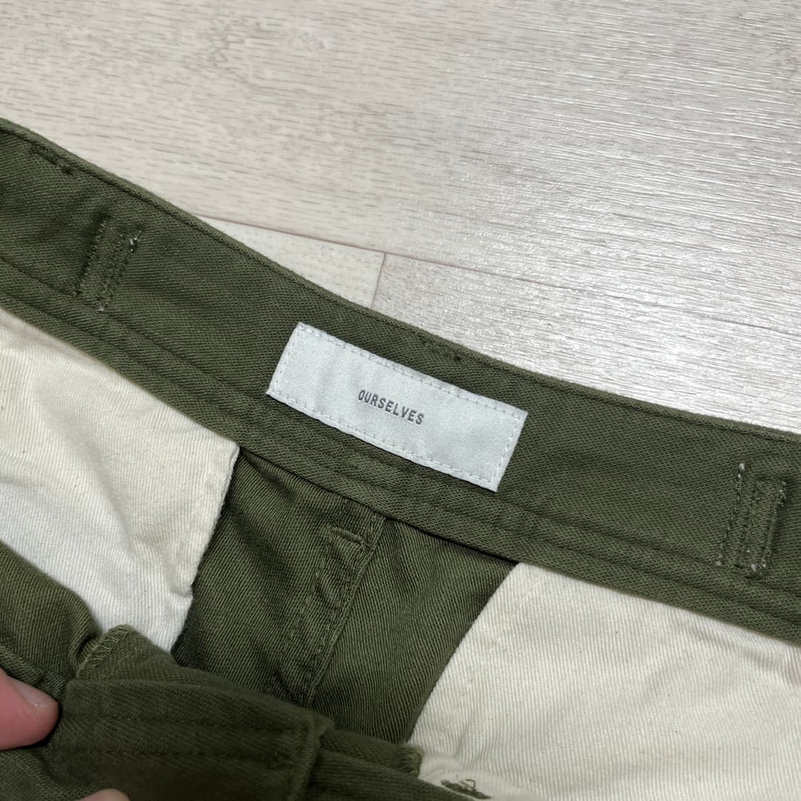 [1] 아워셀브스 백사틴 bdu 쇼츠 올리브 드랩 반바지 상품이미지6