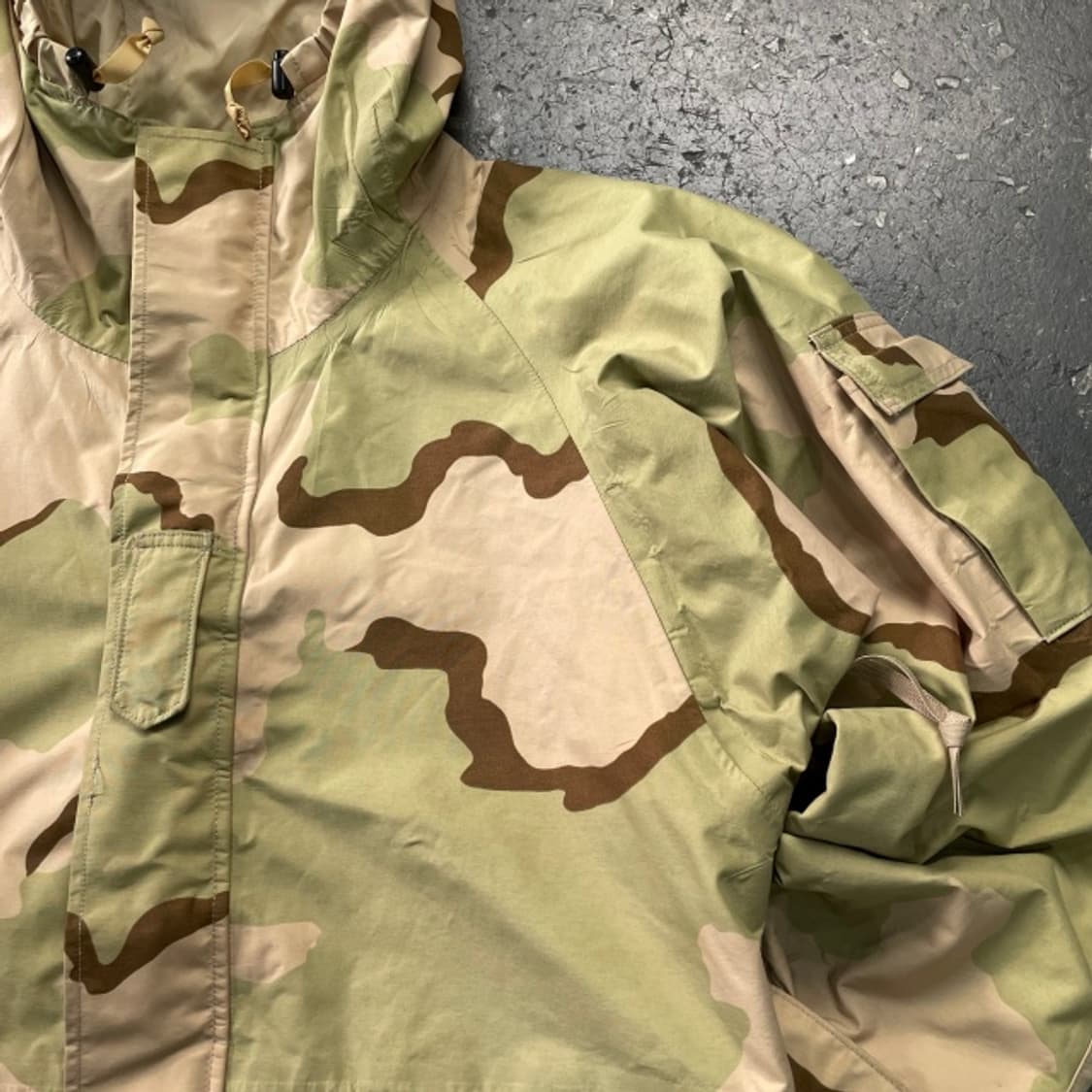 100 미군 오리지날 ECWCS 데저트 카모 고어텍스 파카 상품이미지2