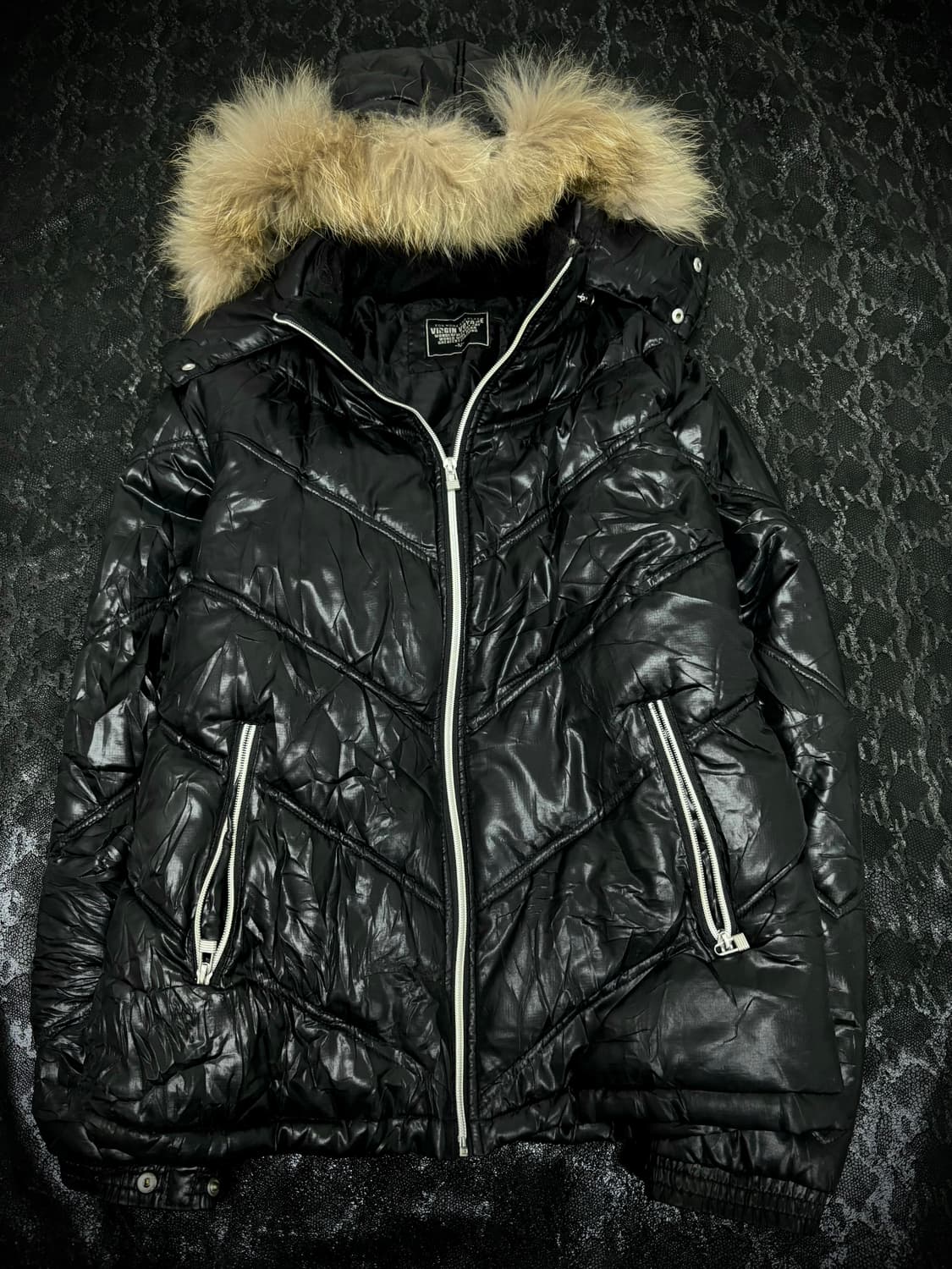 “VIRGIN VOYAGE” Chic Mood Black Fur Hood 상품이미지1