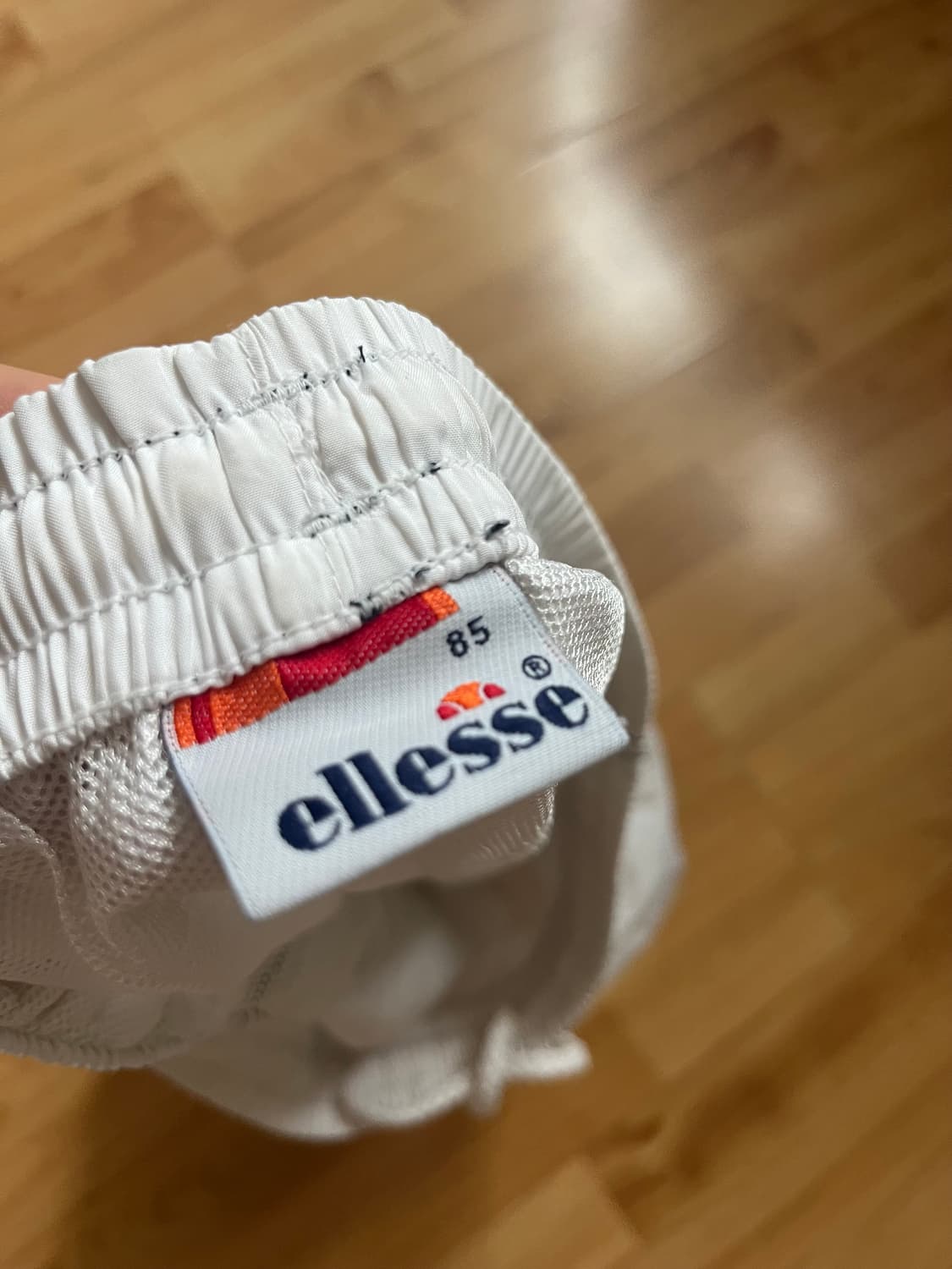 ellesse 하프기장 화이트 반바지 상품이미지3