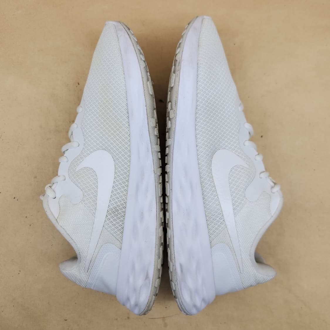 나이키 레볼루션6 남성 런닝화 285 상품이미지5