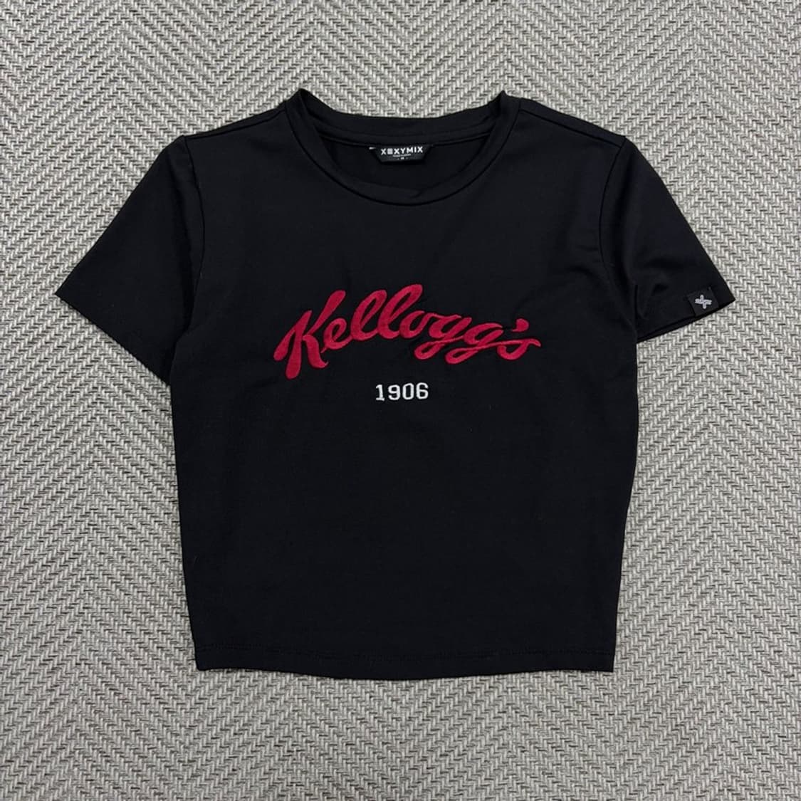 젝시믹스 자수 크롭티셔츠 v3153 상품이미지1