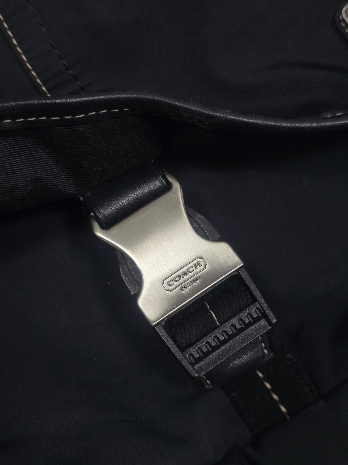 코치 바릭 나일론 맵 백 블랙 상품이미지9