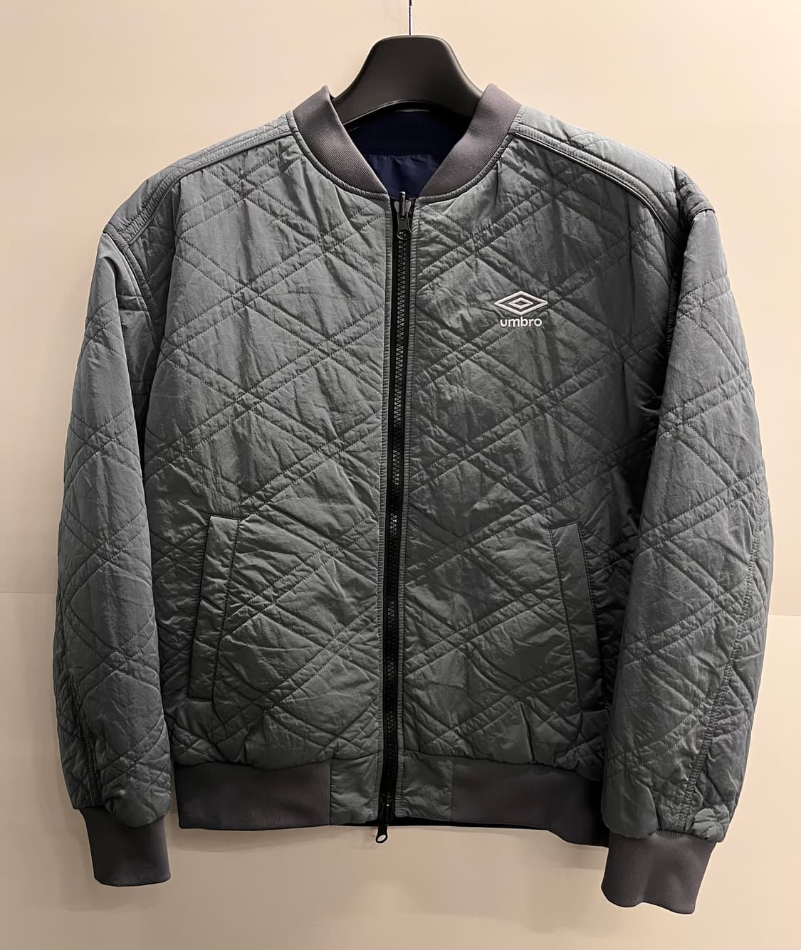 엄브로 리버시블 경량 패딩 상품이미지1