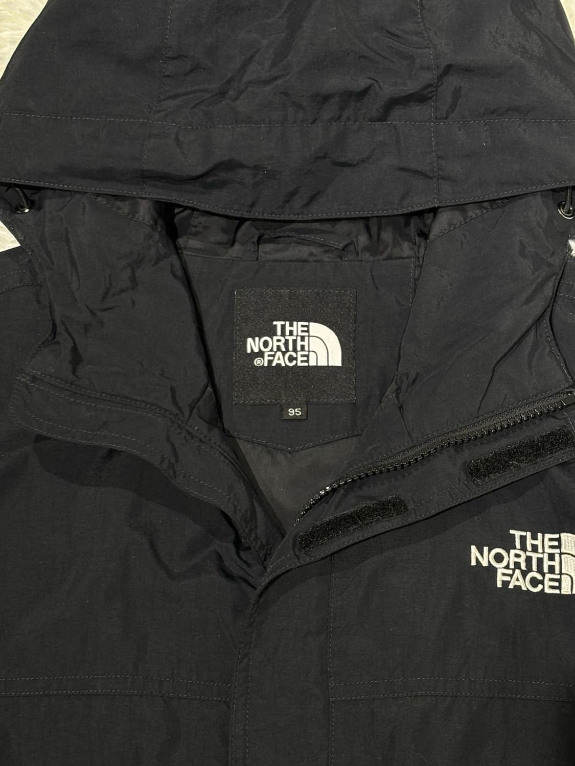 노스페이스 블랙 스몰로고 바람막이 상품이미지8