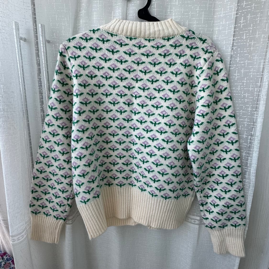 아이보리  연보라 꽃무늬 니트 가디건 상품이미지6