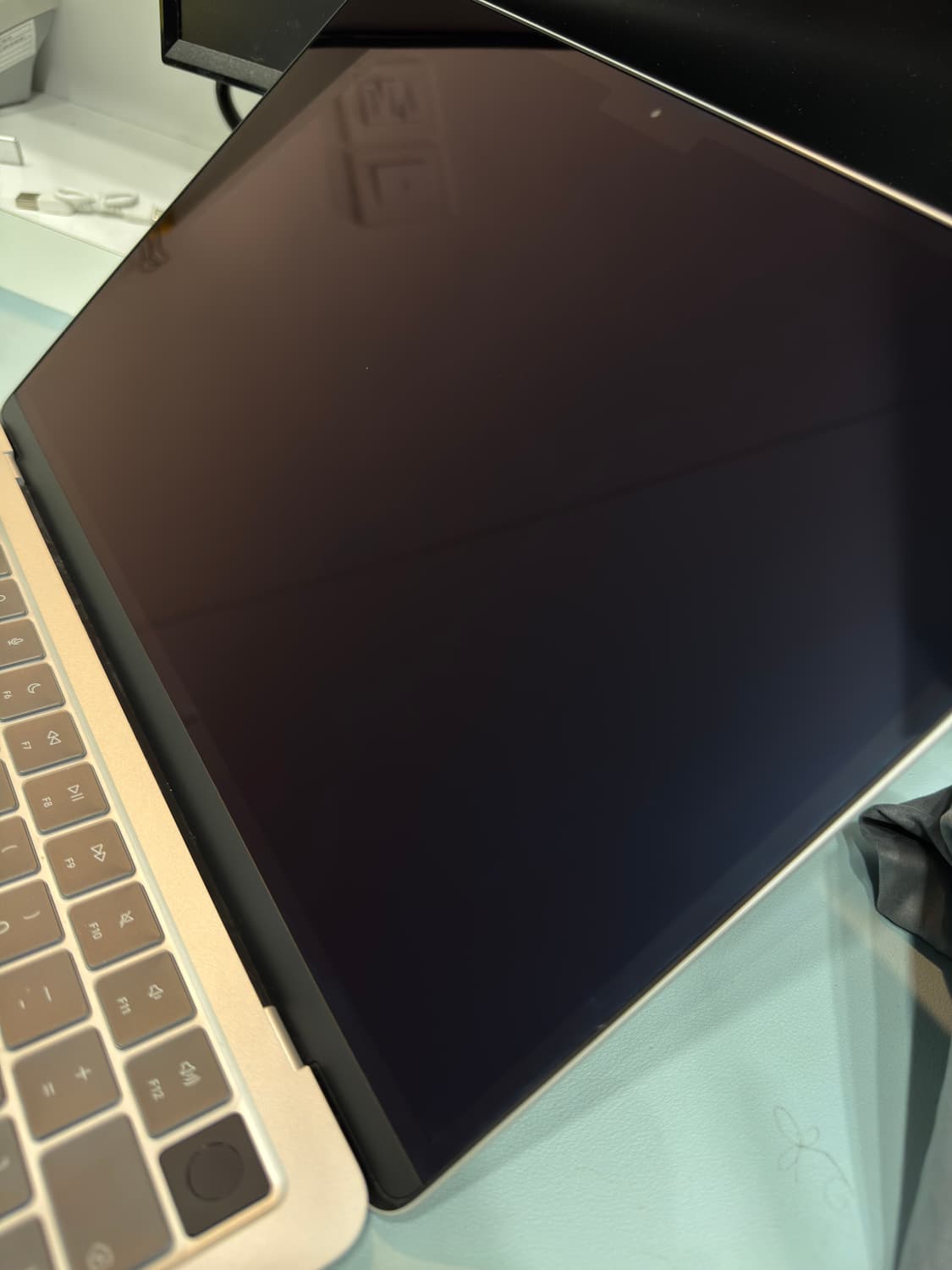 Apple 맥북 에어 13 M4 실버 • M4 10코어 • 512GB • 상품이미지2