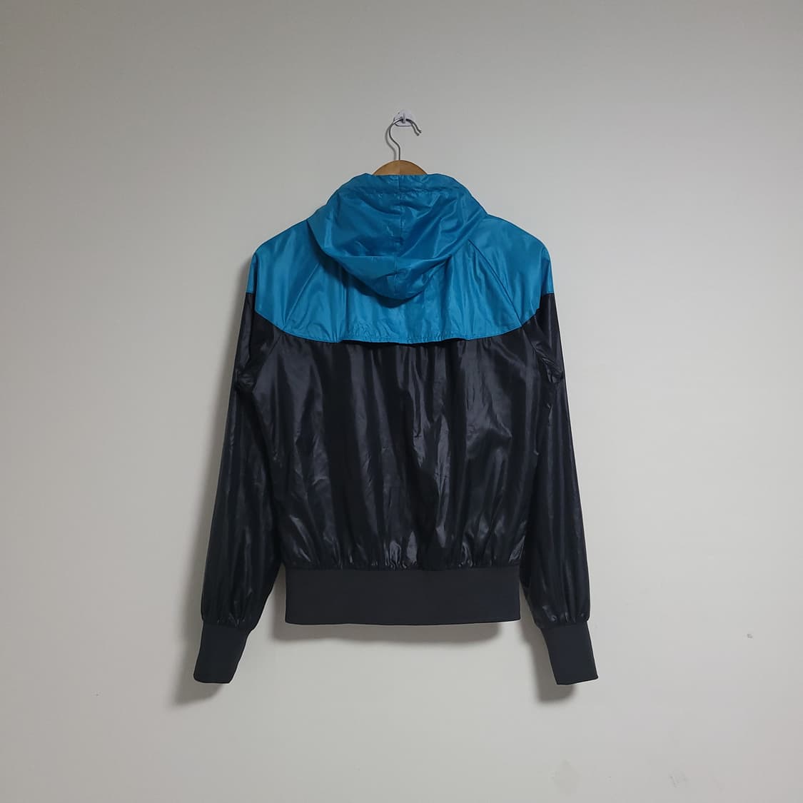 (M) NIKE 나이키 여성 바람막이 블루 블랙 후드 집업 상품이미지6