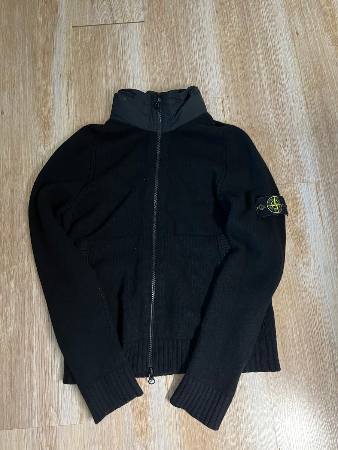 스톤아일랜드 니트집업 상품이미지1