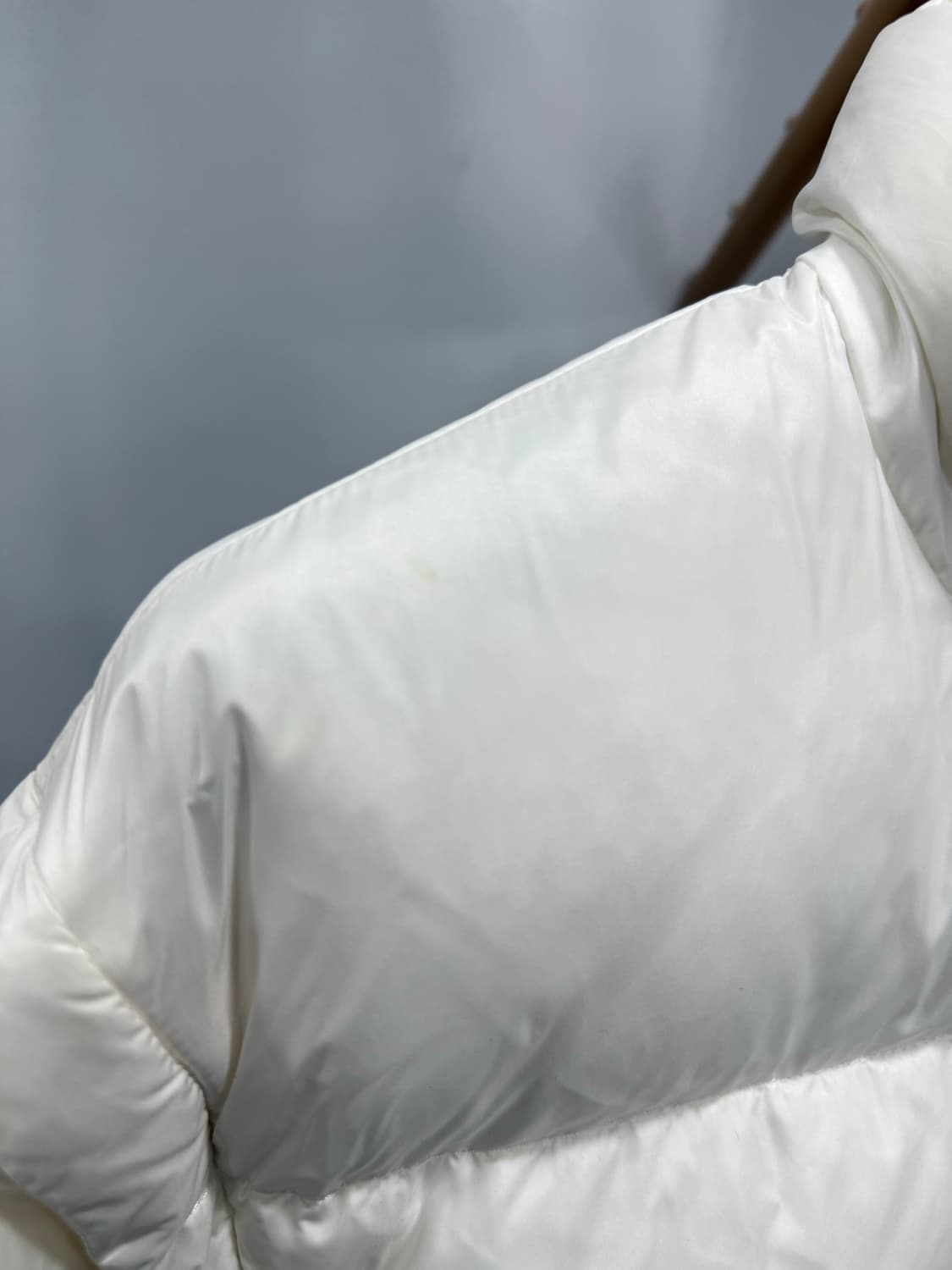 프라다 컨버터블 숏패딩 40사이즈 상품이미지8