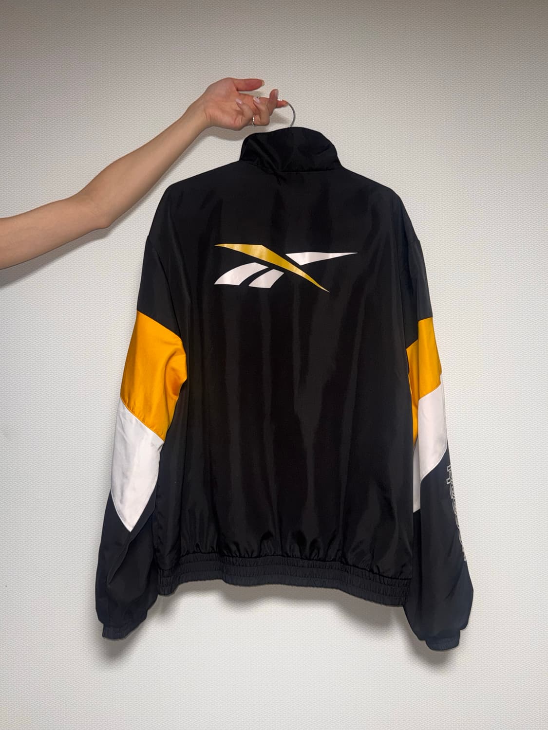 리복 클래식 바람막이 상품이미지2