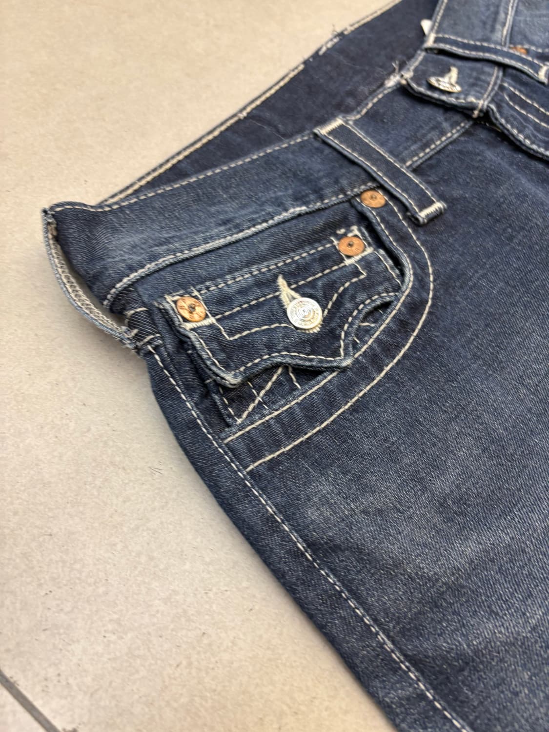 트루릴리전 Joey big T 데님 진 상품이미지4