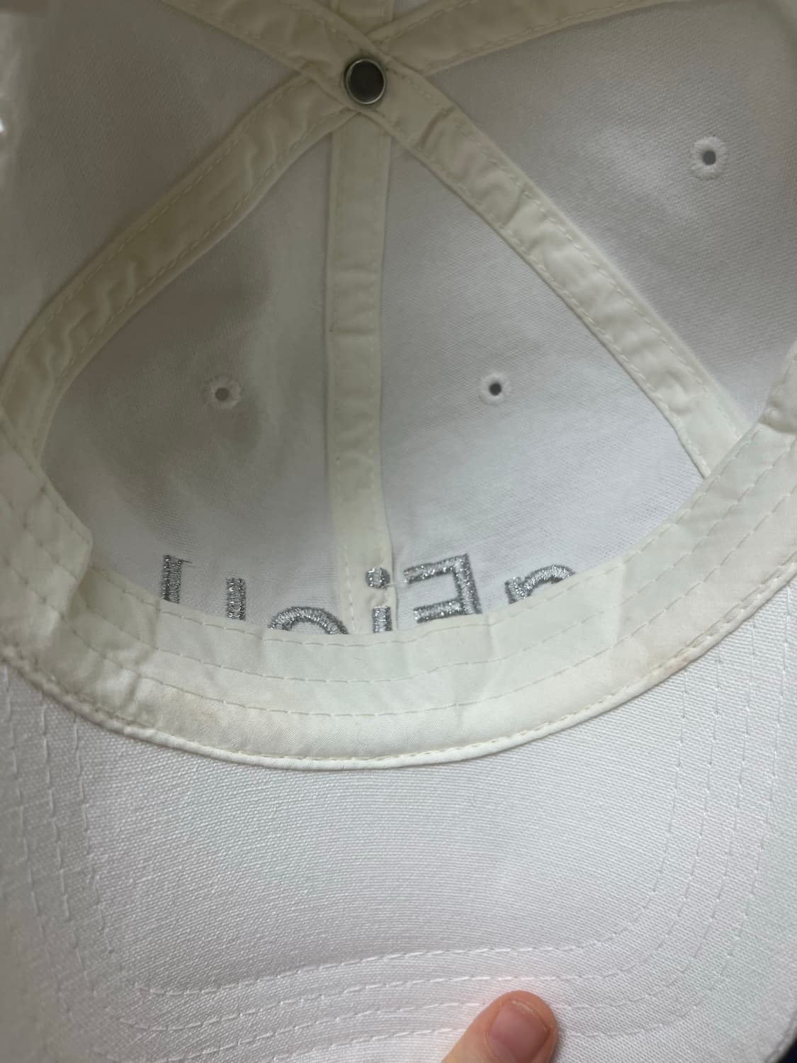 아에이오우 볼캡 화이트 상품이미지3