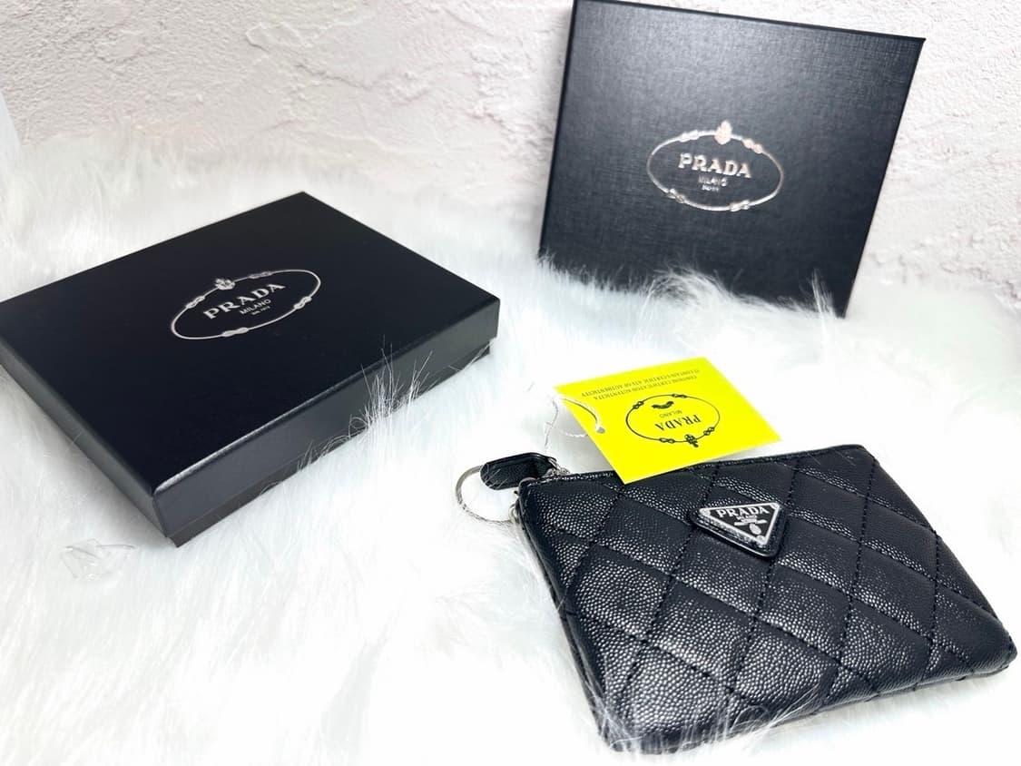 프라다뷰티 캐비어 미니 파우치 동전지갑  상품이미지2