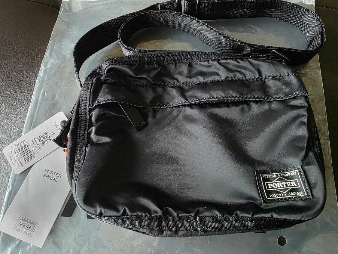 포터 프레임 숄더백 상품이미지1