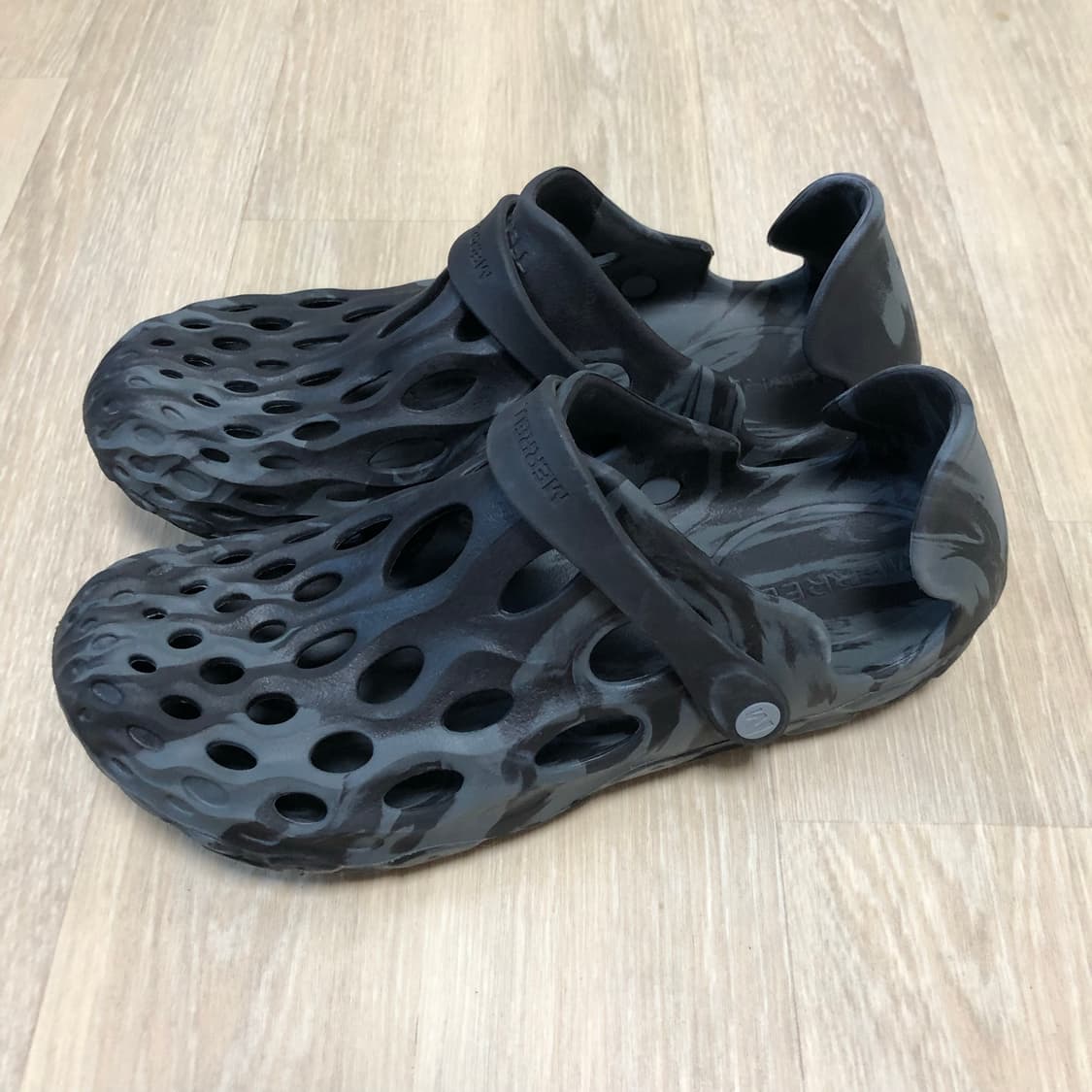 (280) 머렐 Merrell 하이드로목 블랙 HYDROMOC 샌들 상품이미지1