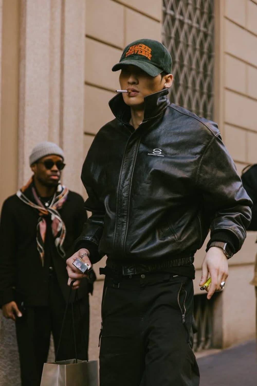 톰스벌스데이 서포트시리즈 레더 봄버 자켓 발렌시아가  상품이미지10