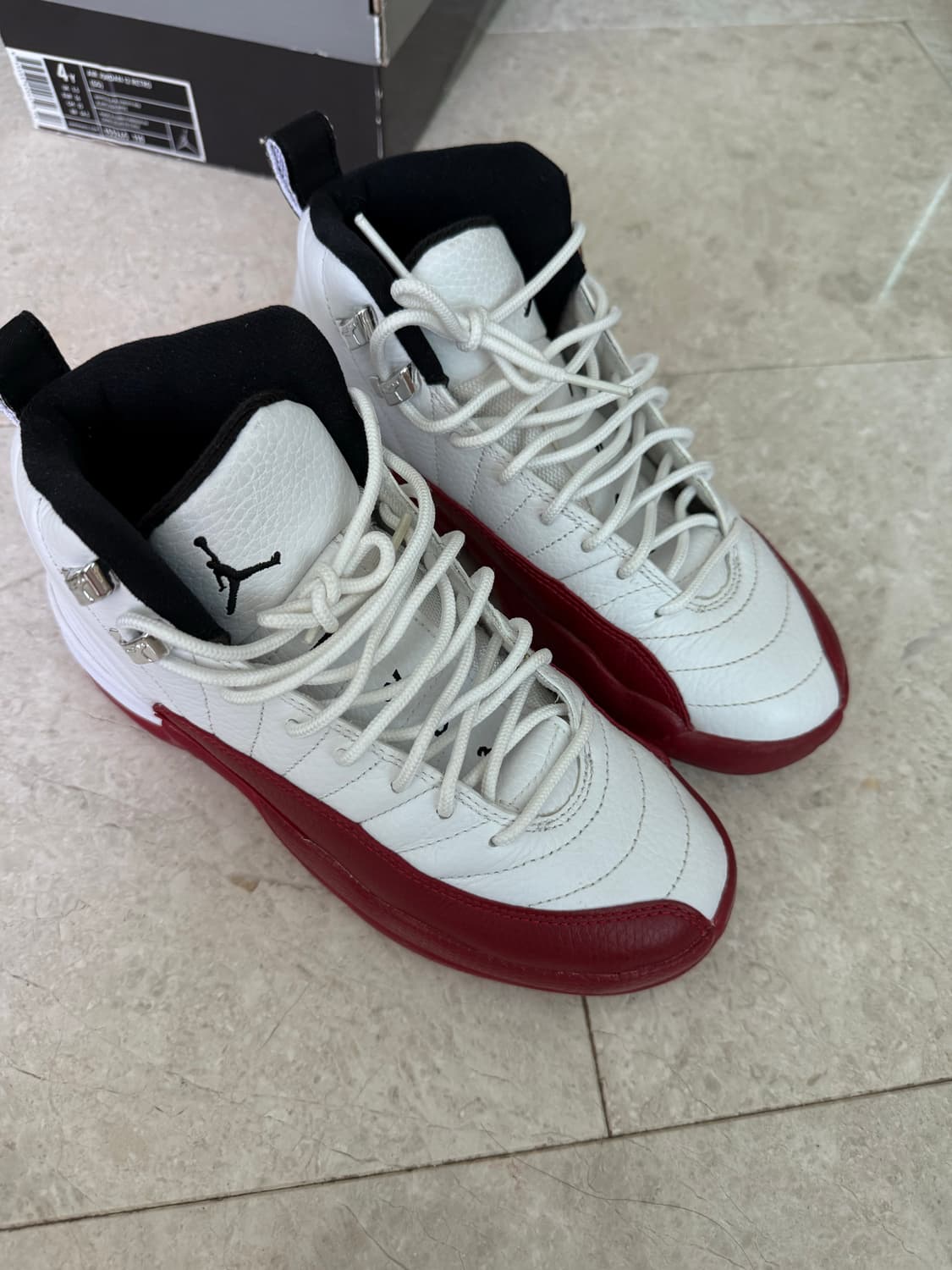 에어 조던 12 레트로 체리 gs 상품이미지2