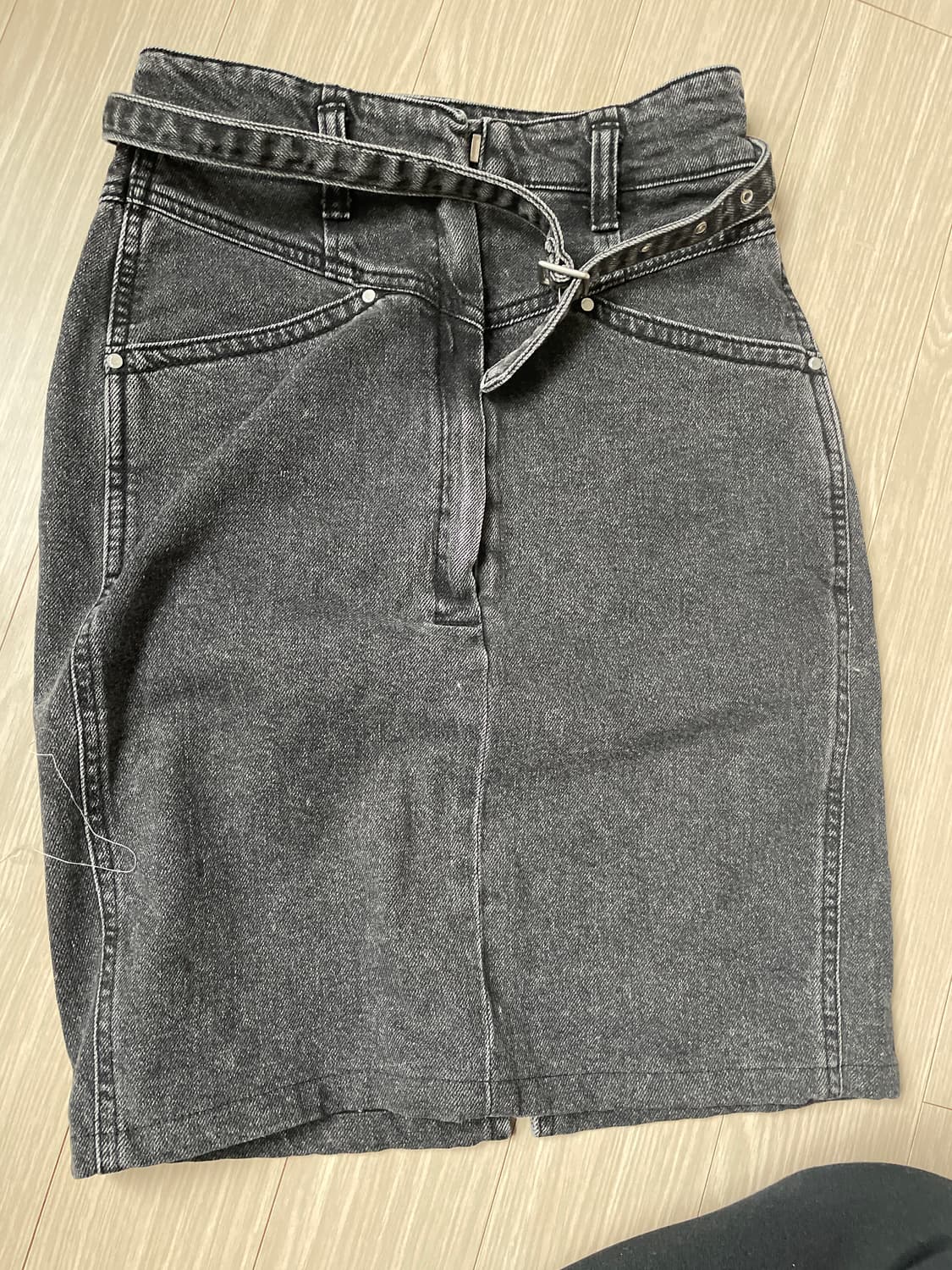 게스 실버로고 블랙 데님스커트 빈티지 24 새상품  상품이미지1