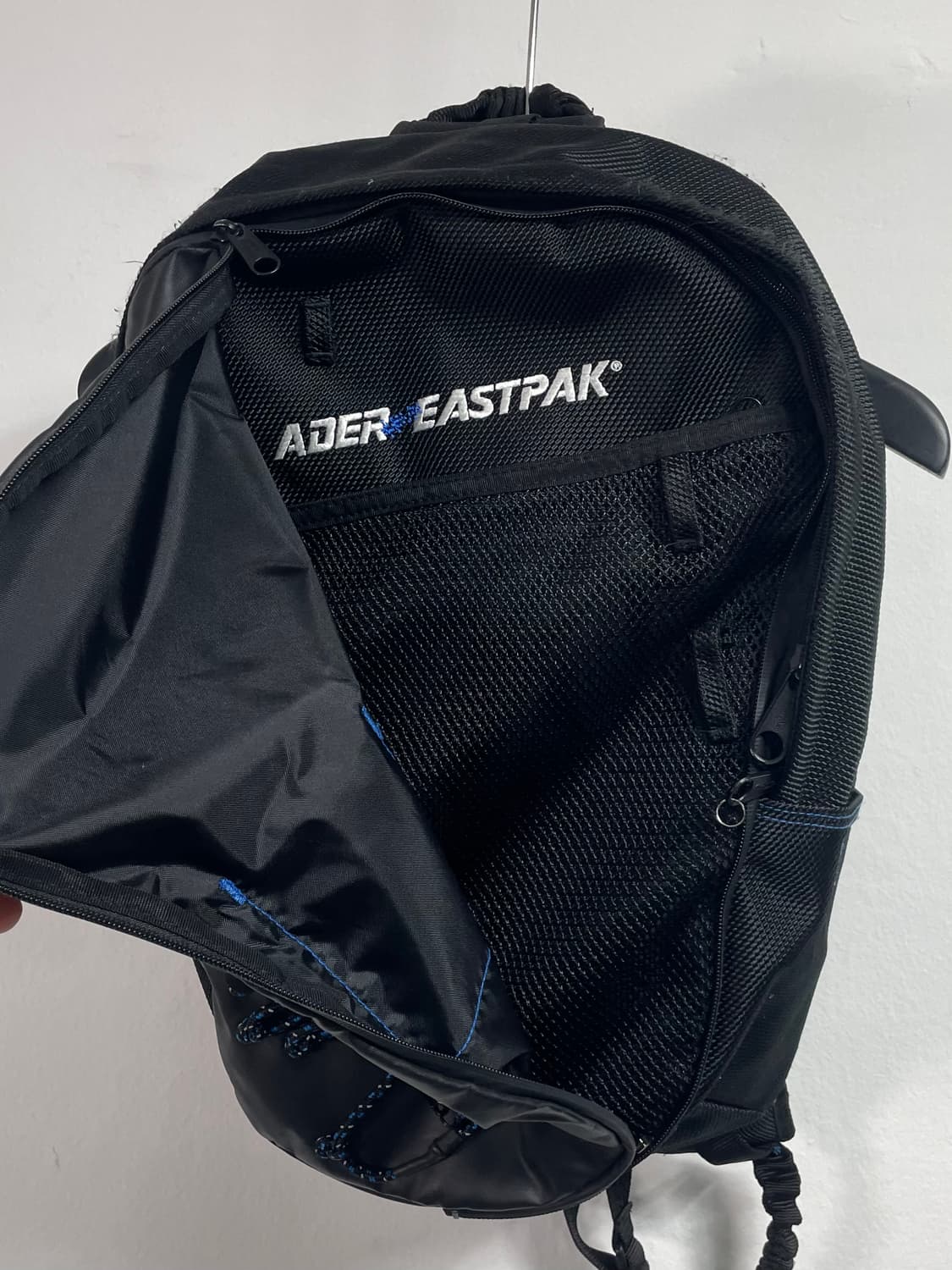 아더에러 이스트팩 슬링백 (on.494) 상품이미지5