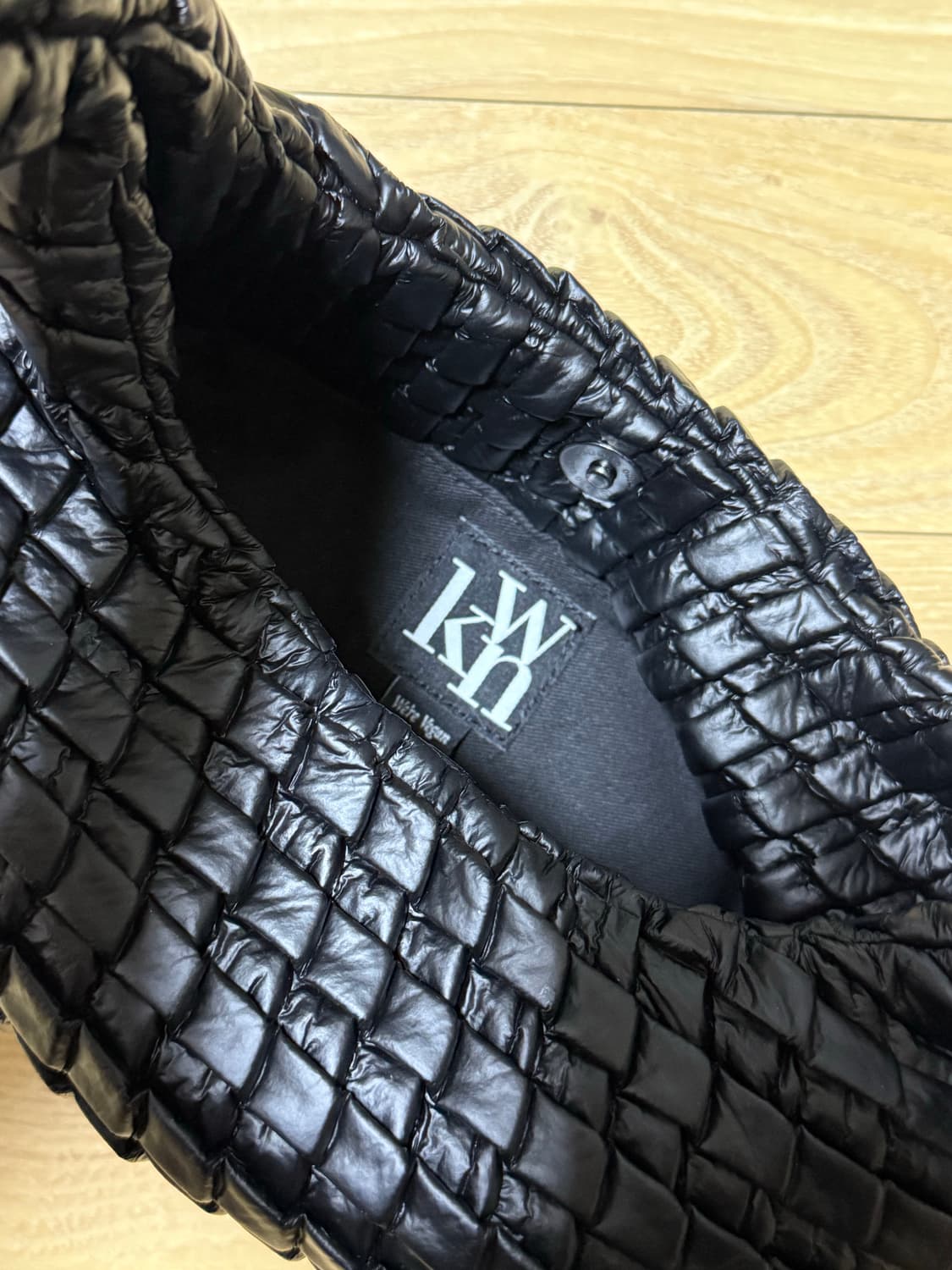 Textured Hobo Bag Small Black 상품이미지5