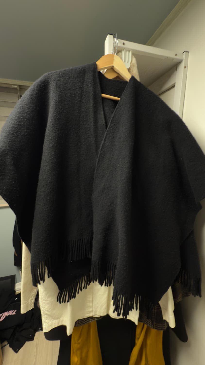 아크네 스튜디오 버진 울 숄 상품이미지1