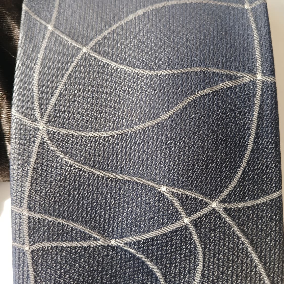 아쿠아스큐텀 실크 네이비 패턴 넥타이 9.1cm A+등급 A19884
 상품이미지8