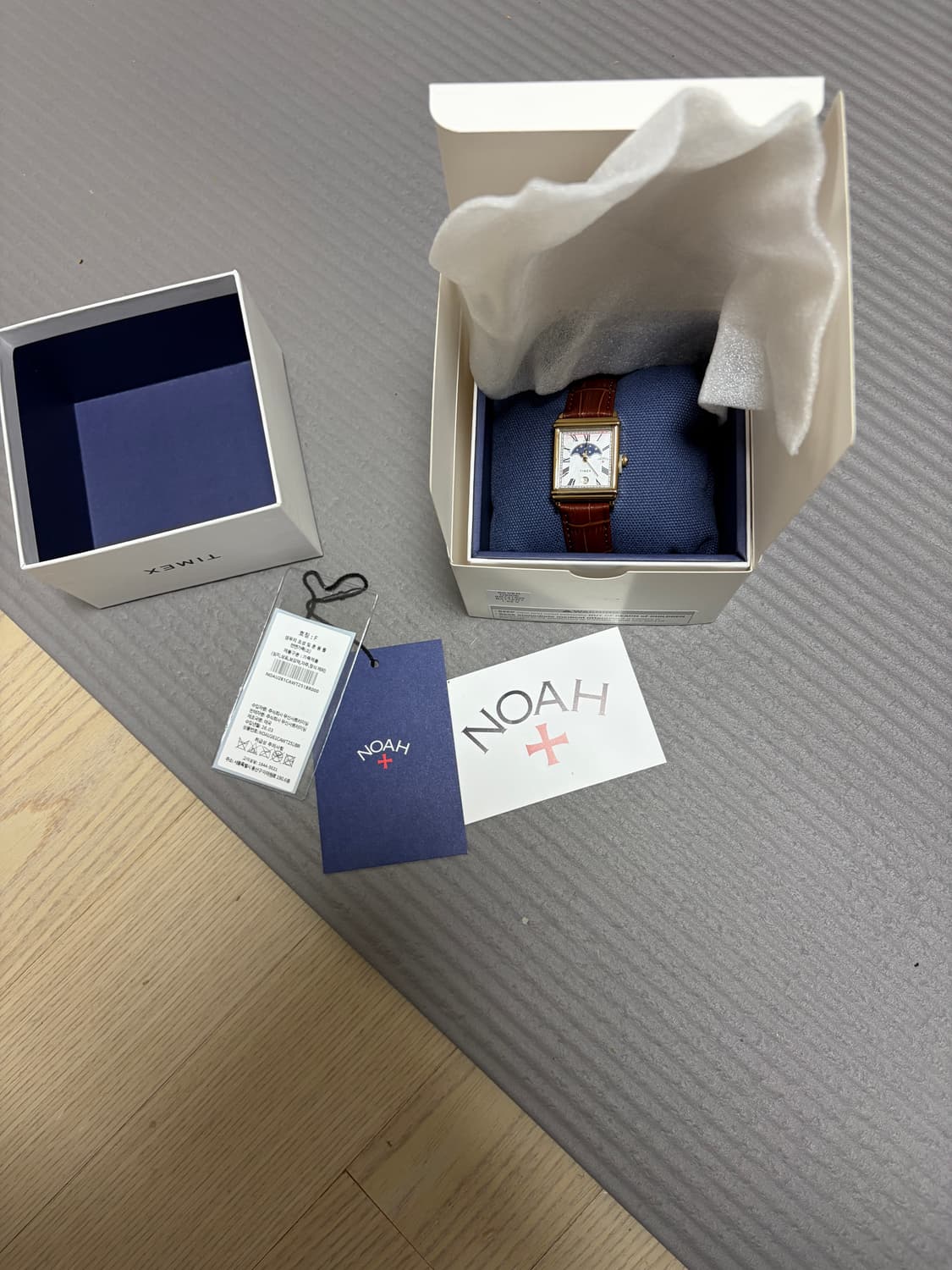 타이맥스 x 노아 문 페이즈 워치 브라운 골드 상품이미지3