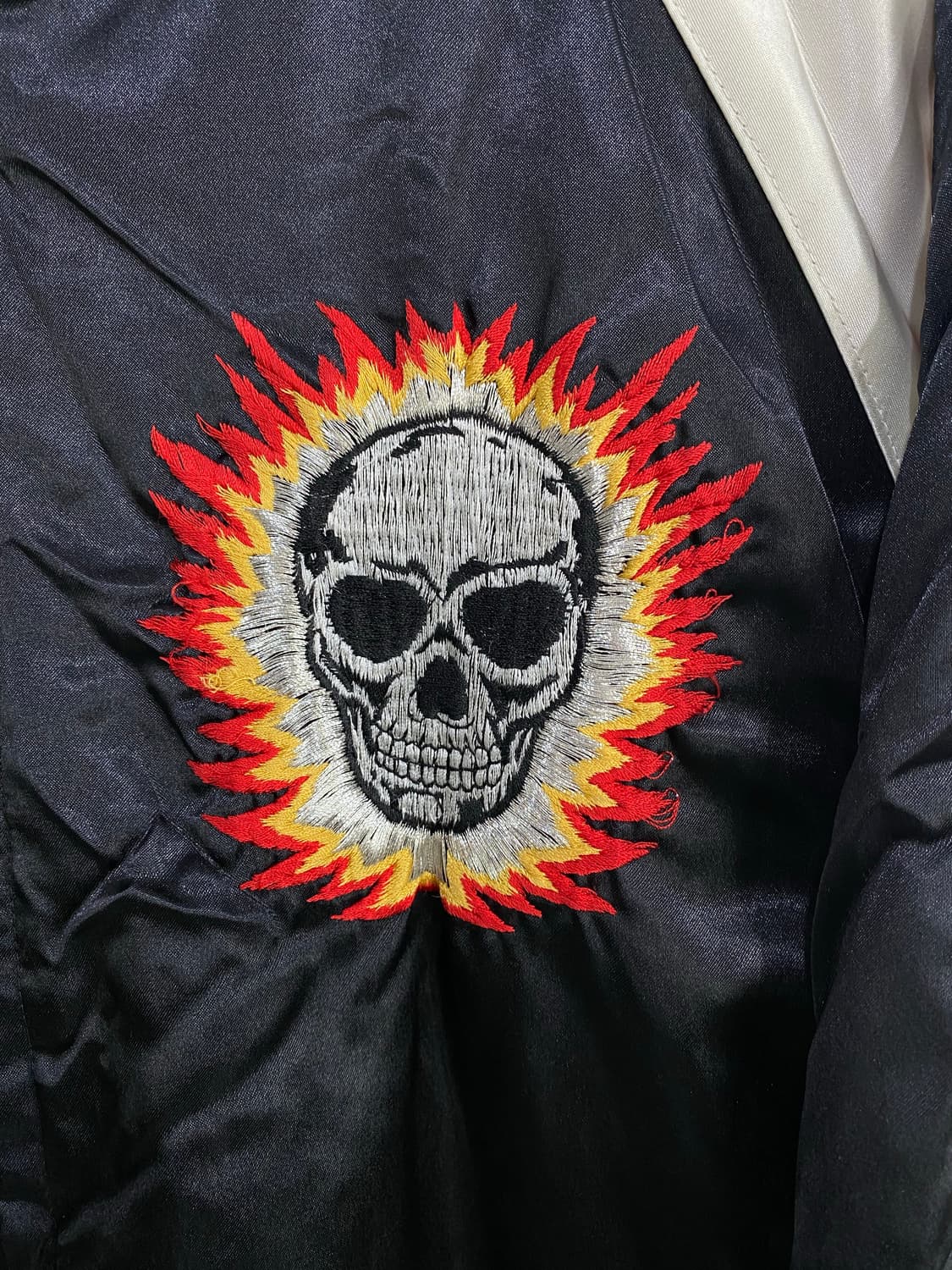 JAPANESE VINTAGE 엠브로이드 스컬 스카쟌 상품이미지3