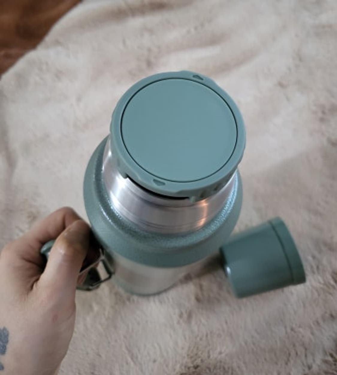 스탠리 x 프라그먼트 콜라보 보온병 1L 상품이미지5