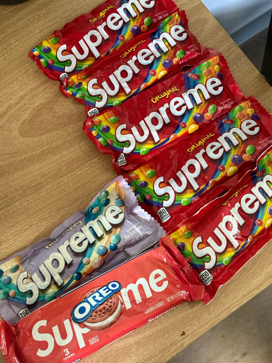 슈프림 스키틀즈 상품이미지2