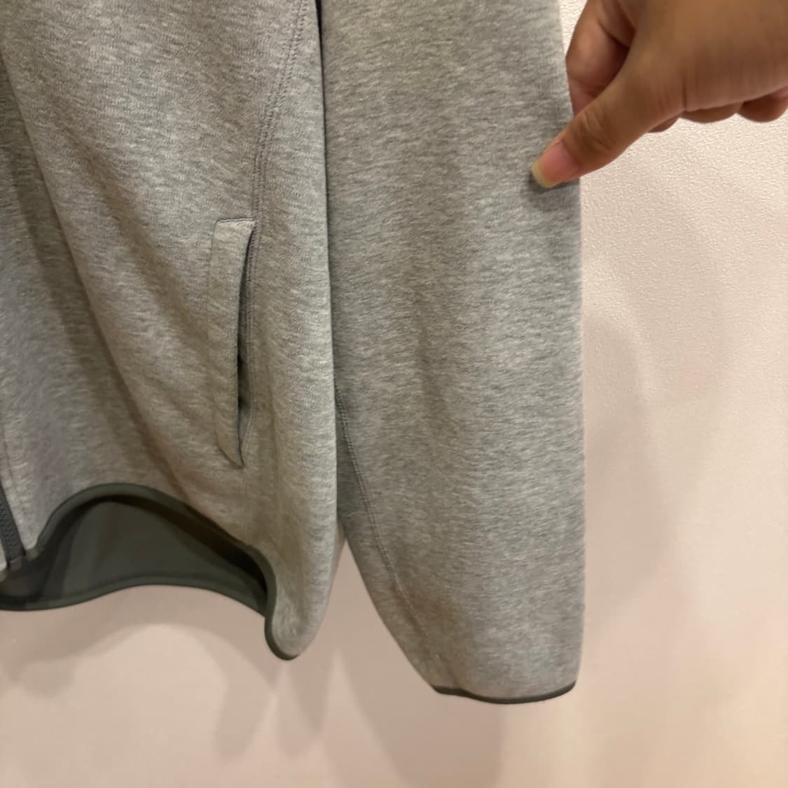 유니클로 후드집업 XL 회색 상품이미지3