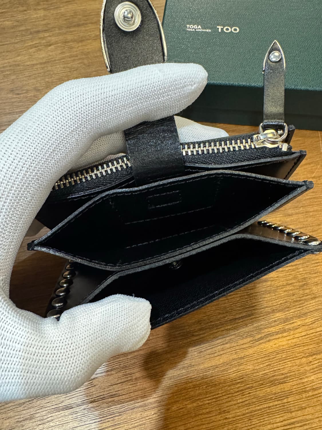[OS] 토가 아카이브 스터드 지갑 블랙  상품이미지4