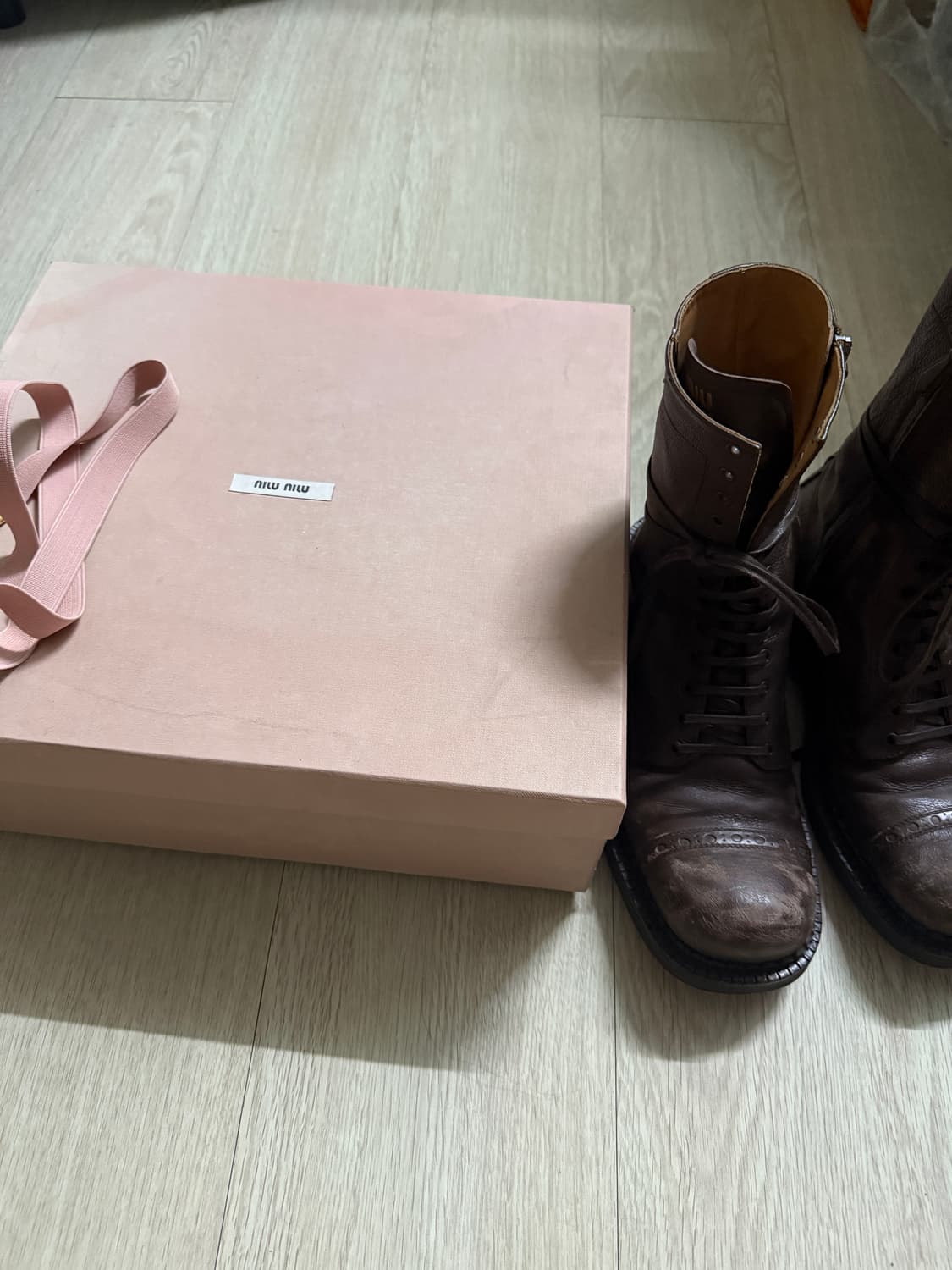 미우미우 24FW 레더 부츠 코코아브라운 39사이즈 상품이미지8