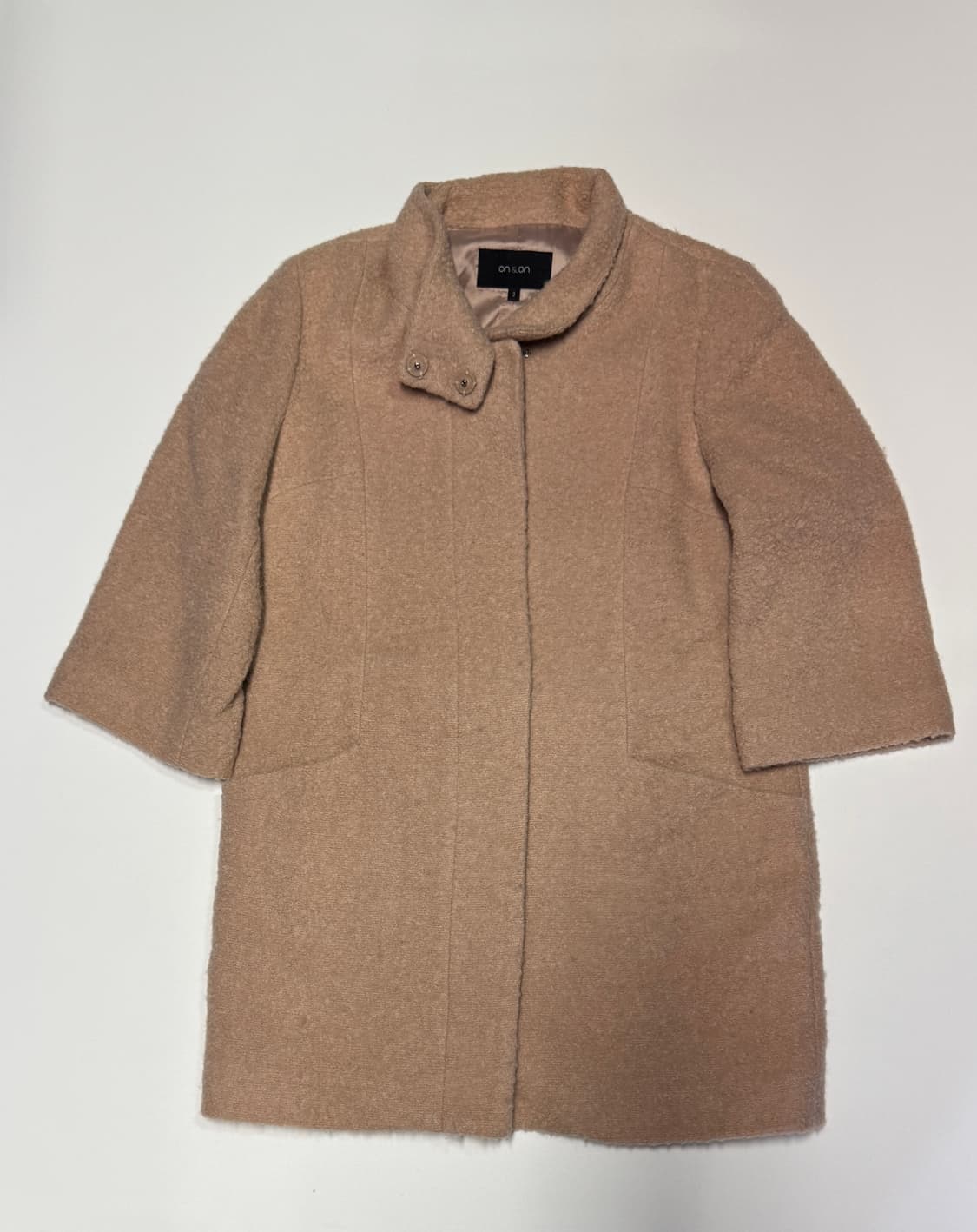 여성 온앤온 On & On 귀여운 부클 코트 상품이미지1