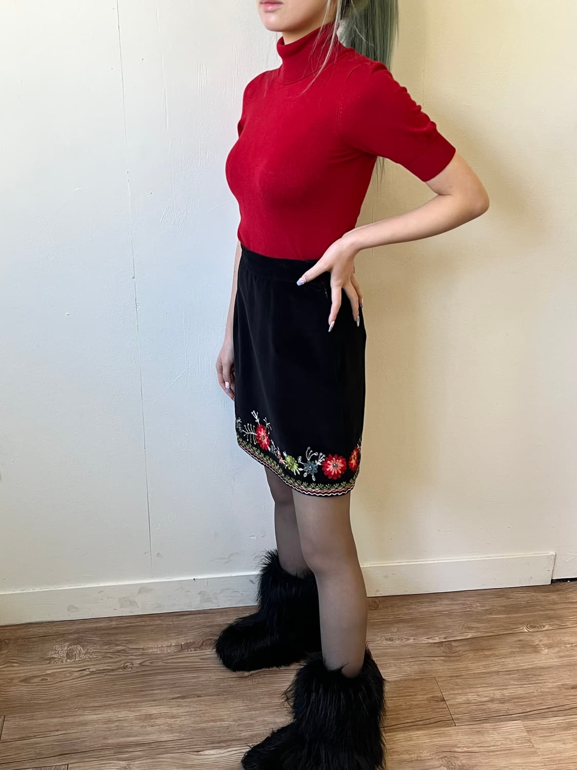 vert dense 레드 터틀넥 상품이미지5