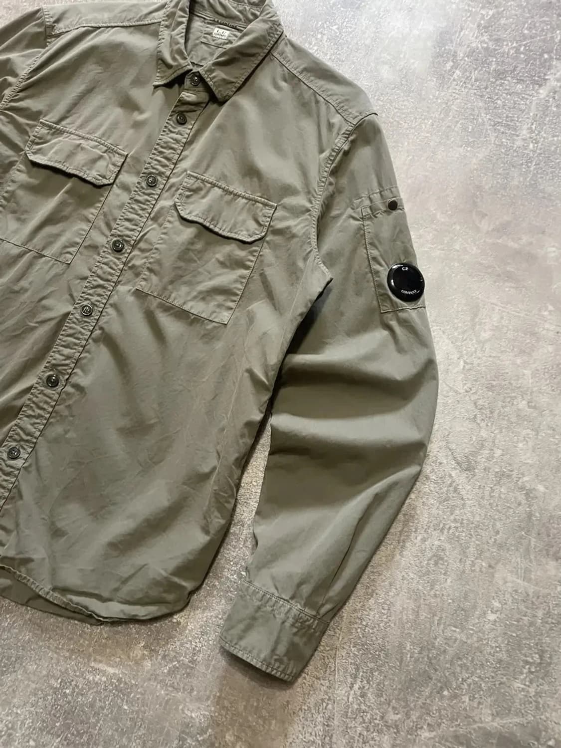 C.P. 컴퍼니 개버딘 유틸리티 렌즈 셔츠 상품이미지2