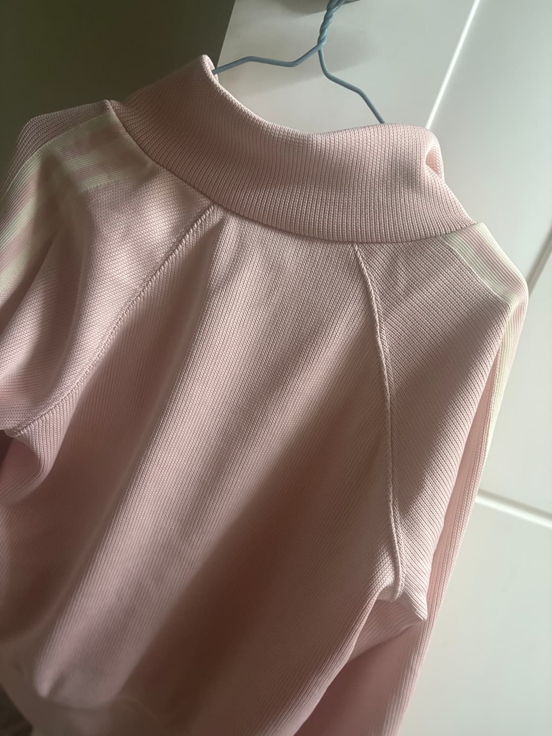 딸기우유🍓) 아디다스 베이비핑크 삼선 져지 상품이미지5