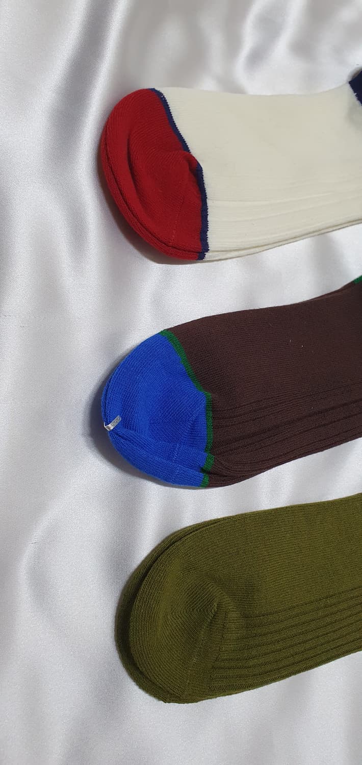 올리브 크림베이지 브라운 블루 네이비 그린 레드 비비안웨스트우드 양말 상품이미지4