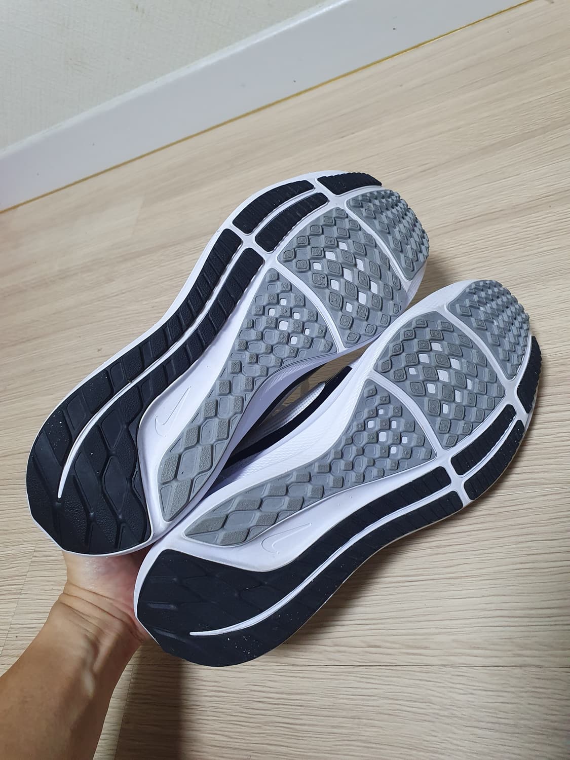 나이키 페가수스 40 화이트 운동화 265 상품이미지6