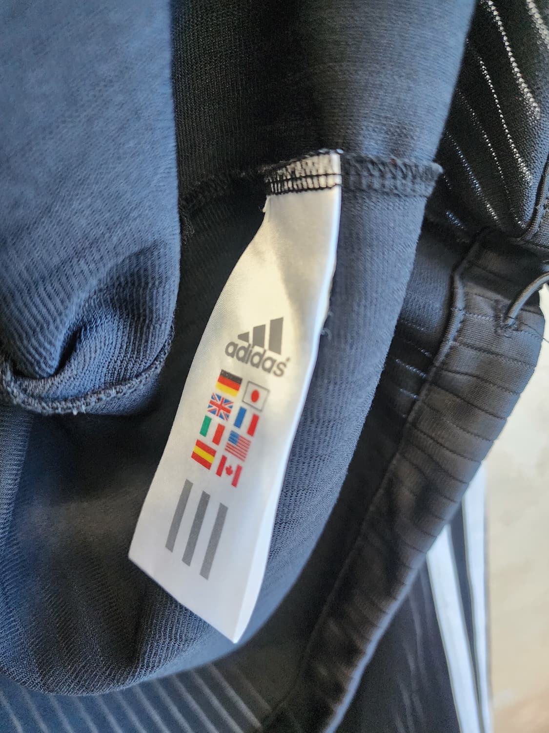 아디다스 블랙 트랙탑  상품이미지4