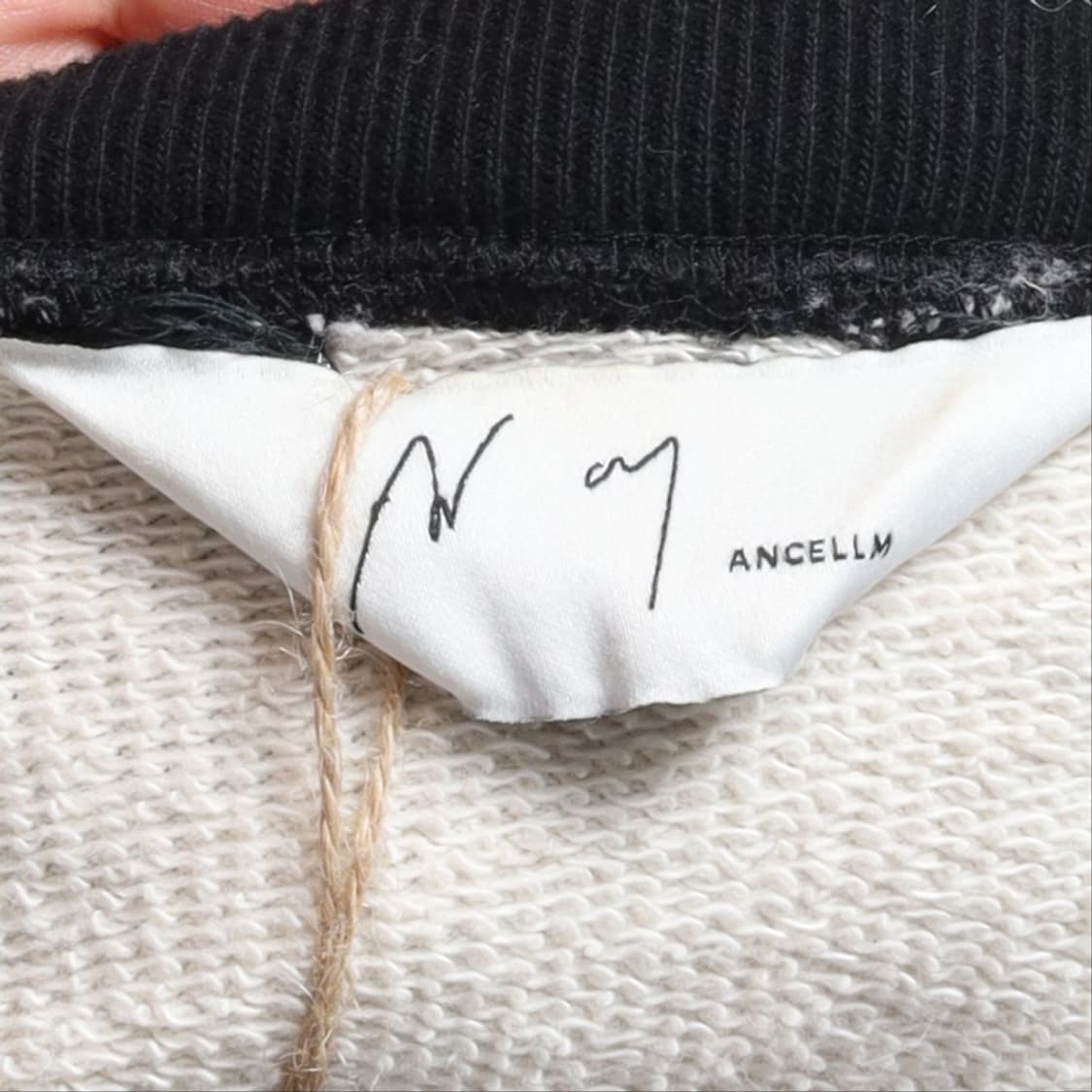 안셀름 Ancellm 2Tone Aging Hoodie 

 상품이미지8