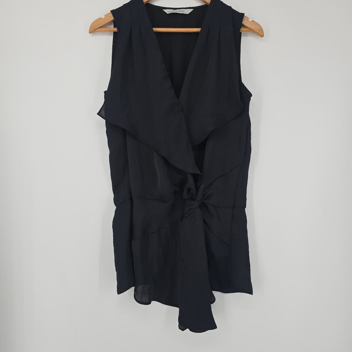 ZARA BASIC 블랙 랩 디자인 민소매 블라우스 S 상품이미지4