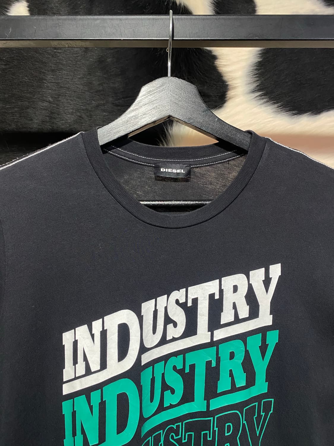 Diesel industry 그래픽 화이트 스티치 반팔 티셔츠 상품이미지2