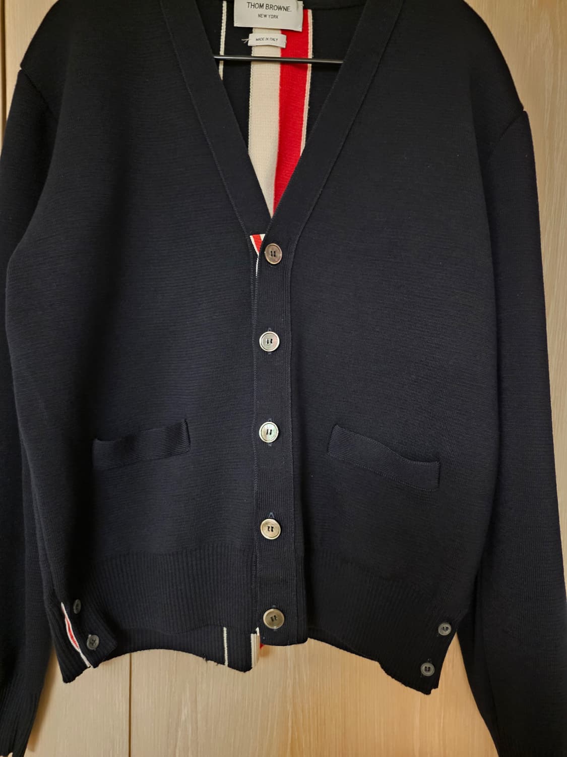 [새상품급/3] 톰브라운 백삼선 밀라노스티치 가디건 상품이미지2