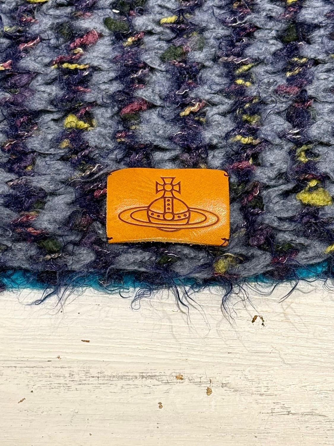 비비안웨스트우드 블루 퍼플 그라데이션 넥워머 머플러 상품이미지4