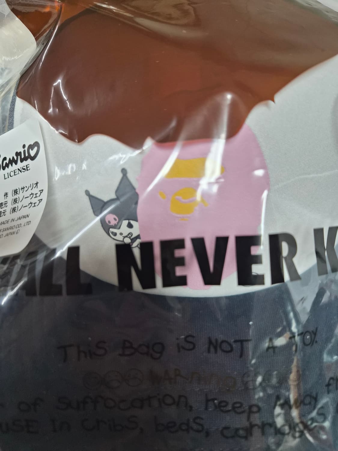 베이프 정품 산리오 콜라보 쿠로미 에이프 헤드 메쉬캡 상품이미지3