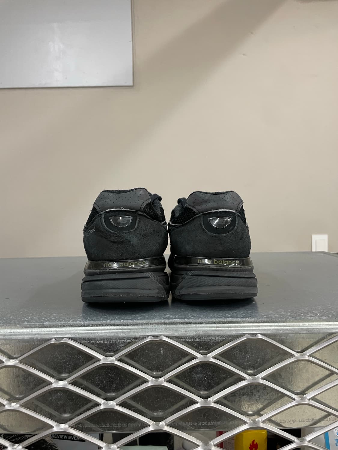 뉴발란스 990v4 트리플 블랙 280 (gr-4201) 상품이미지3