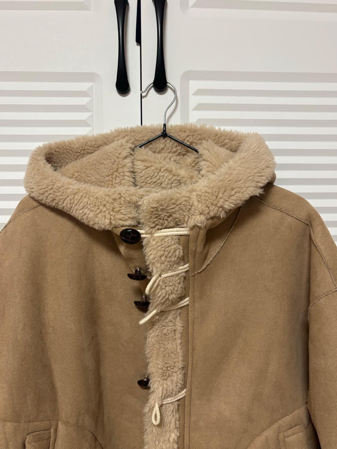 파르티멘토 리버시블 더플 무스탕 M 상품이미지4