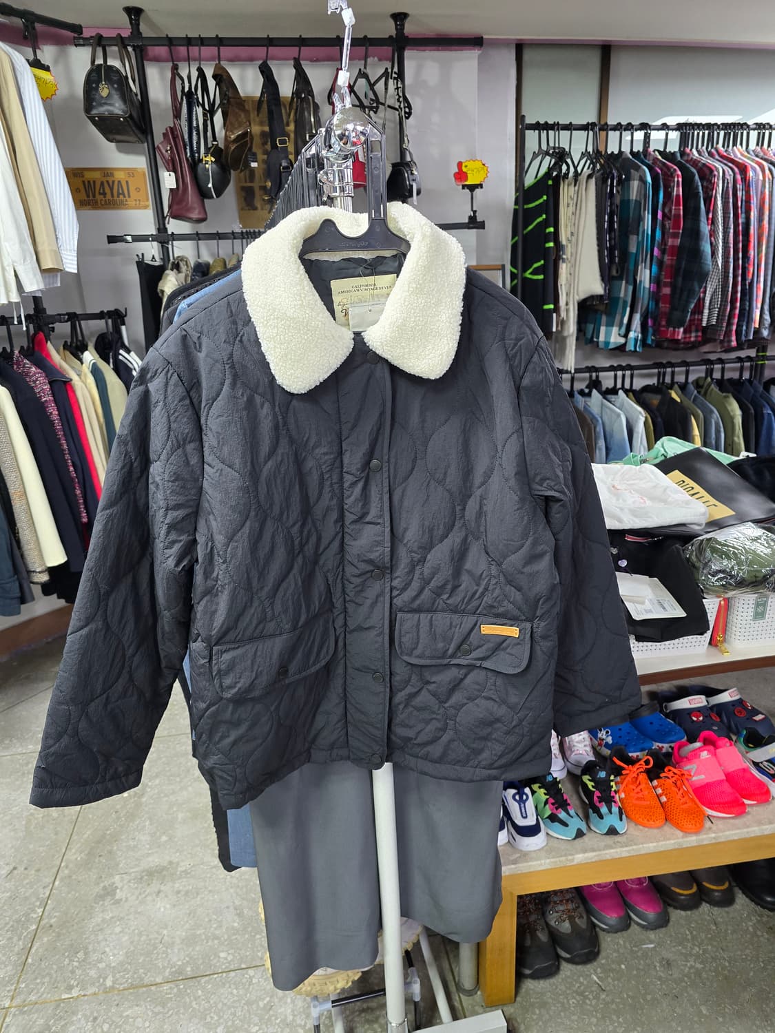 후아유 퀄팅 누빔 블랙 자켓 (1244) 상품이미지1